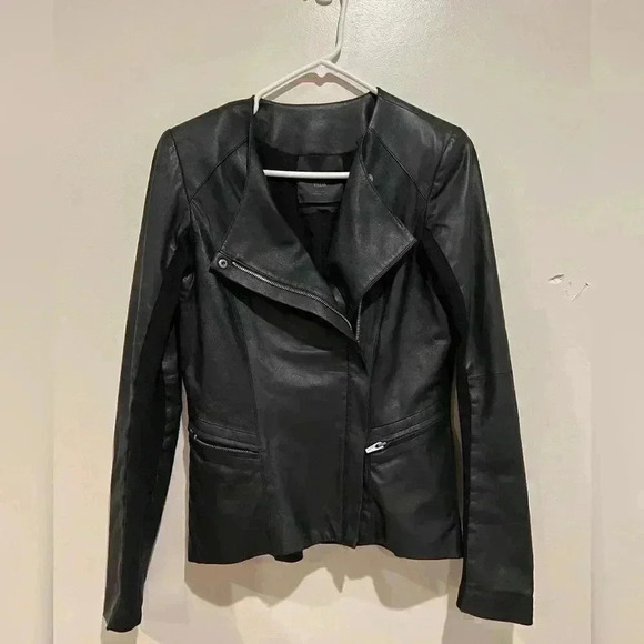 VEDA
Women's Max Classic Smooth Jacket Black Plain Pattern - Picture 3 of 14